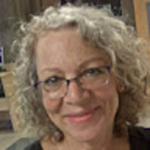 Meet your Posher, Lorrie